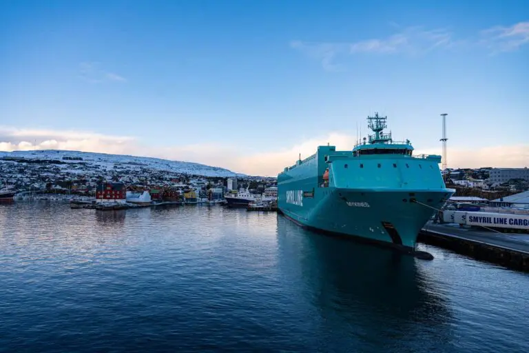 Smyril Line byggir tvey nútímans og umhvørvisvinarlig farmaskip
