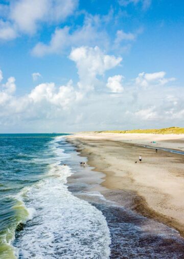 Sondervig-strand-shutterstock_1607487511-1600px-1.jpg